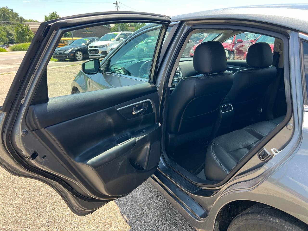 Nissan Altima 2.5 SR 2016