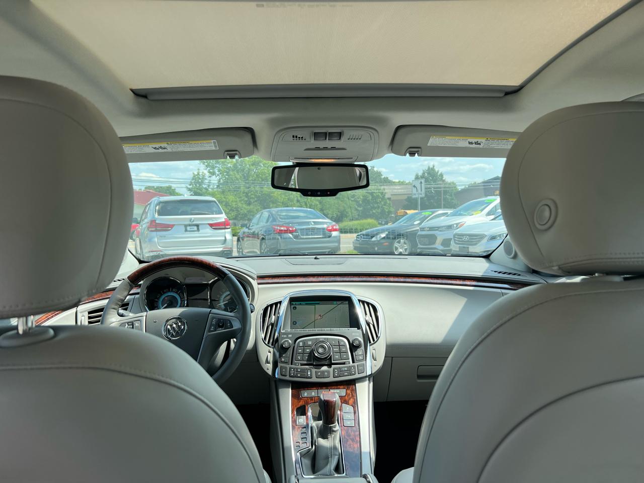 Buick LaCrosse Touring 2012