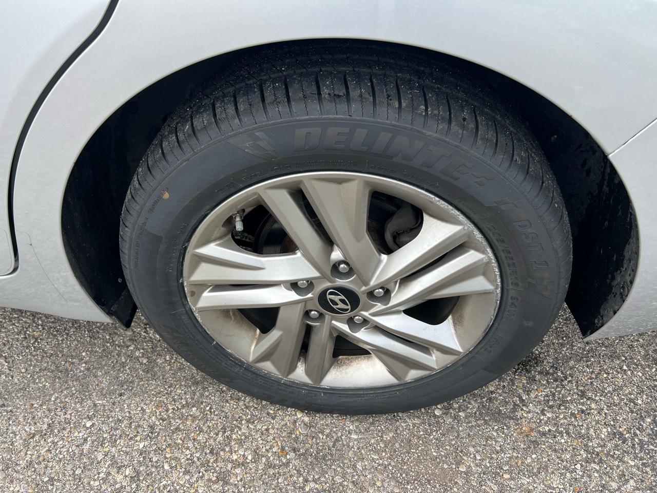Hyundai Elantra Limited 2019