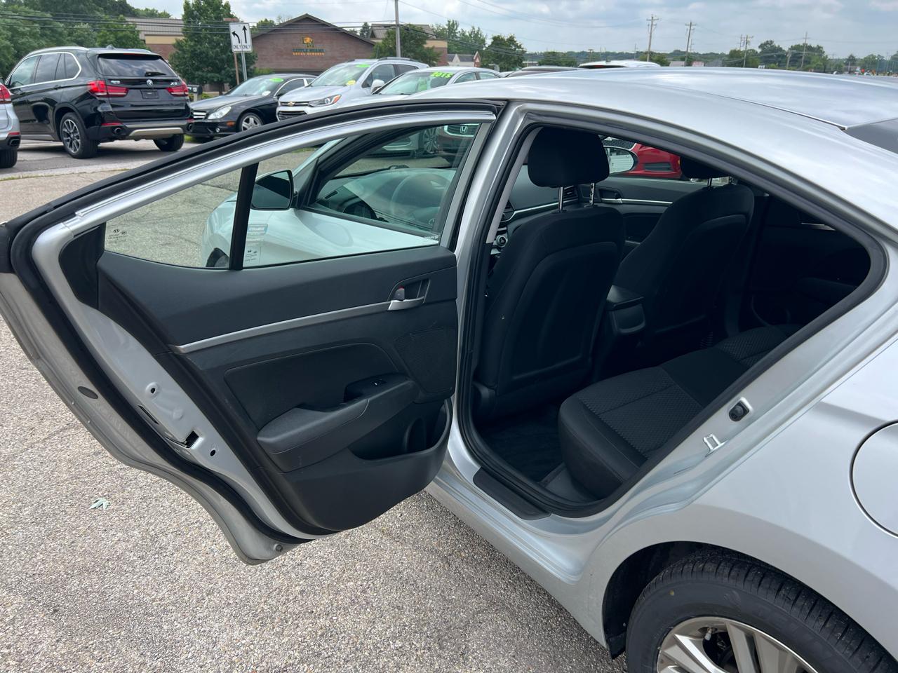 Hyundai Elantra Limited 2019