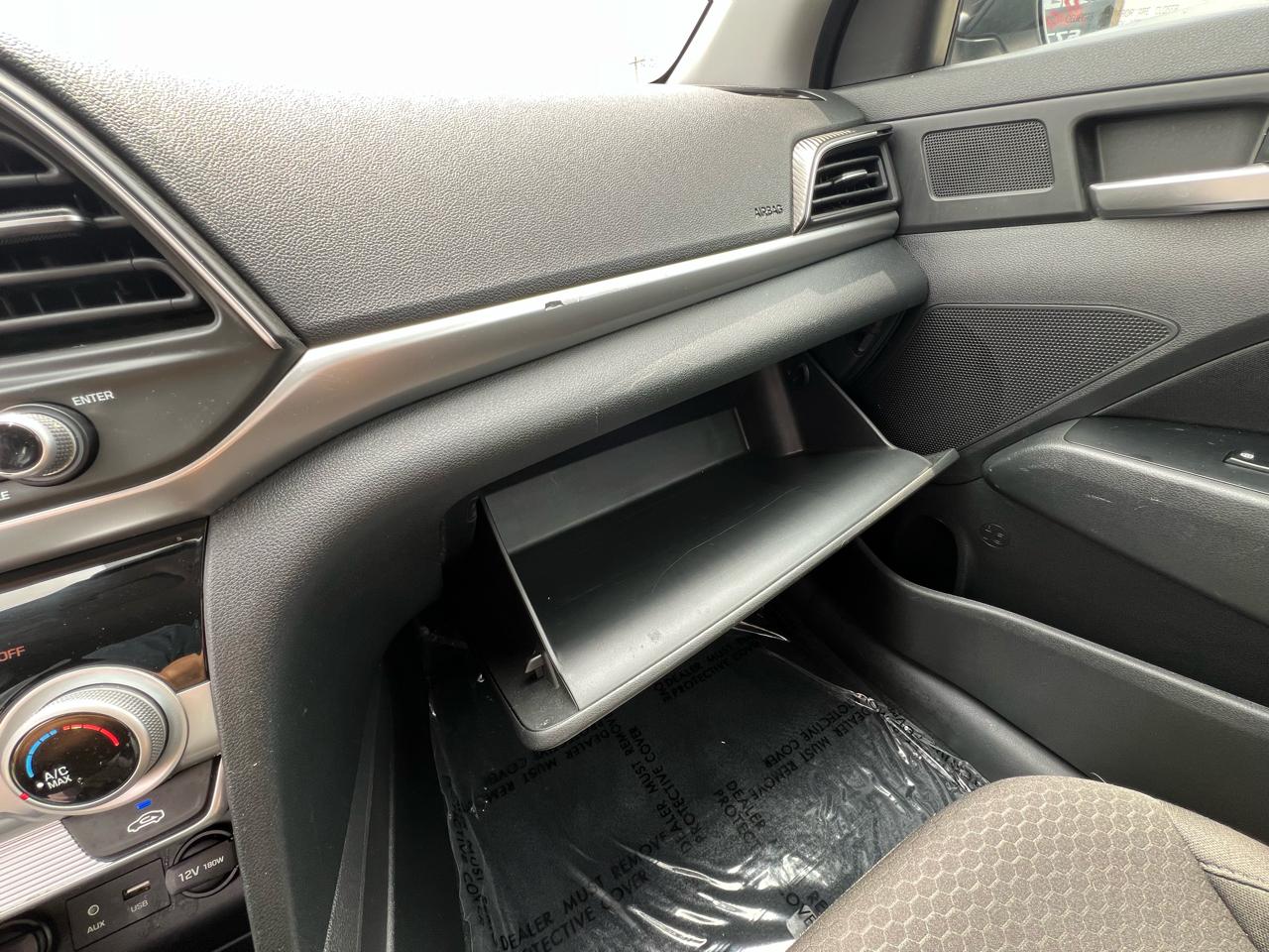 Hyundai Elantra Limited 2019