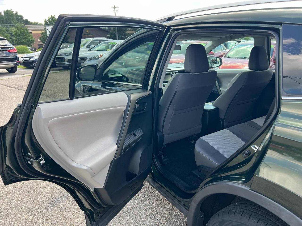 Toyota RAV4 XLE AWD 2013