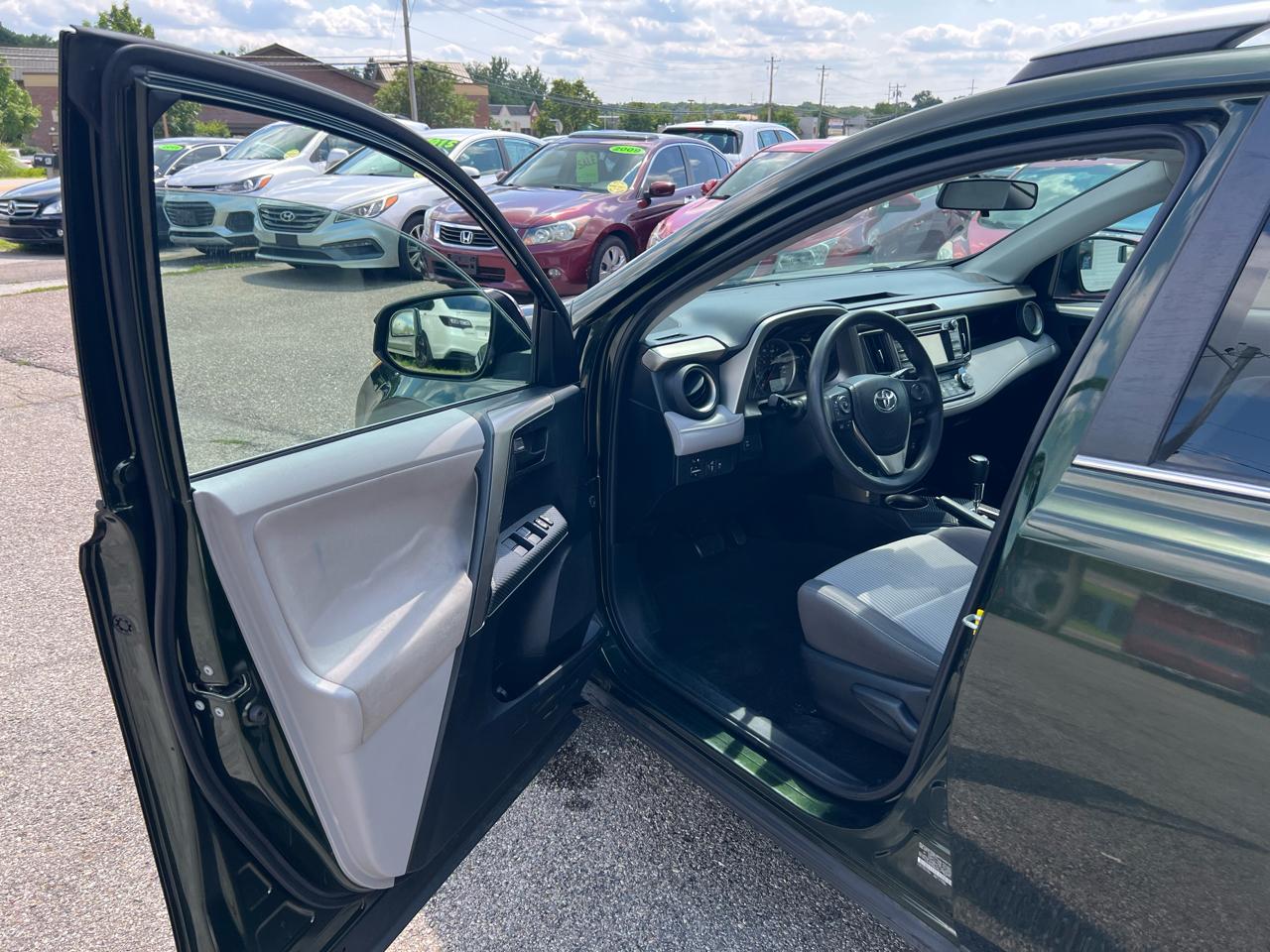 Toyota RAV4 XLE AWD 2013