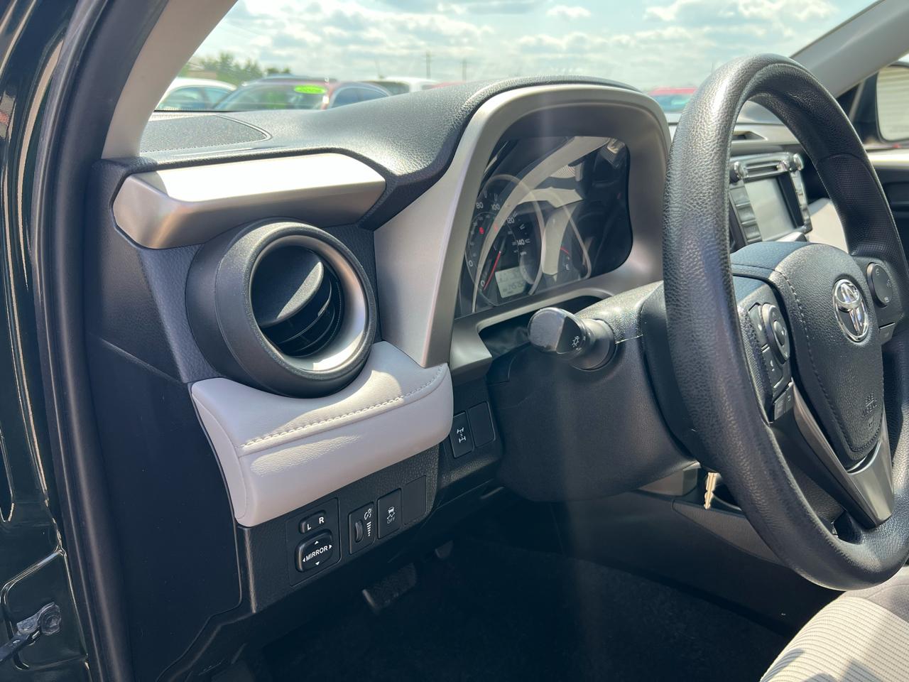 Toyota RAV4 XLE AWD 2013