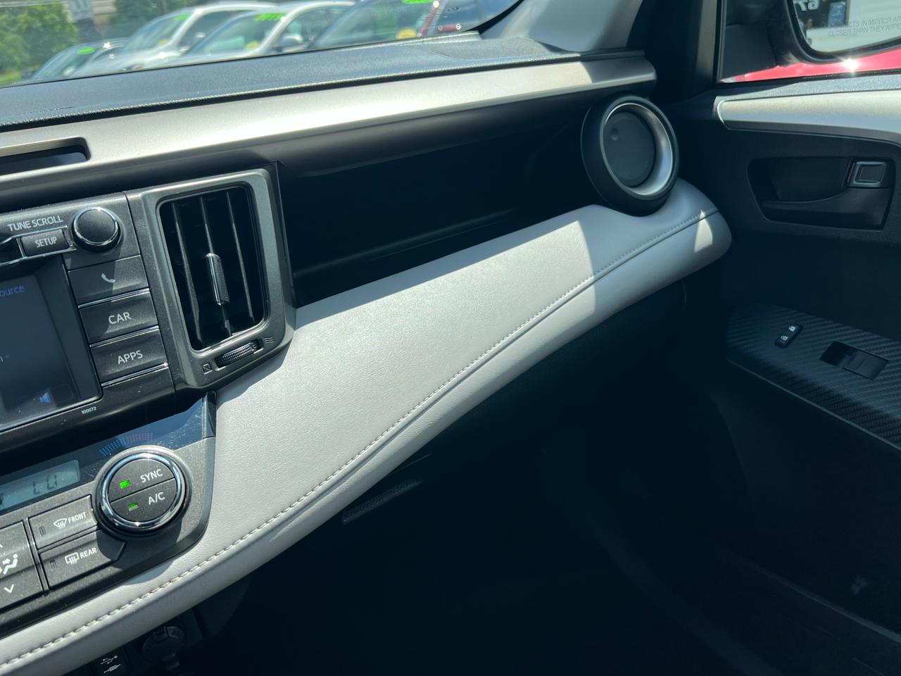 Toyota RAV4 XLE AWD 2013
