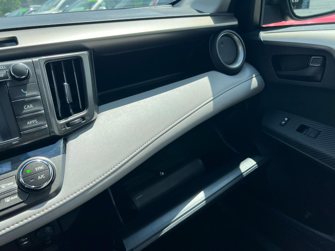 Toyota RAV4 XLE AWD 2013