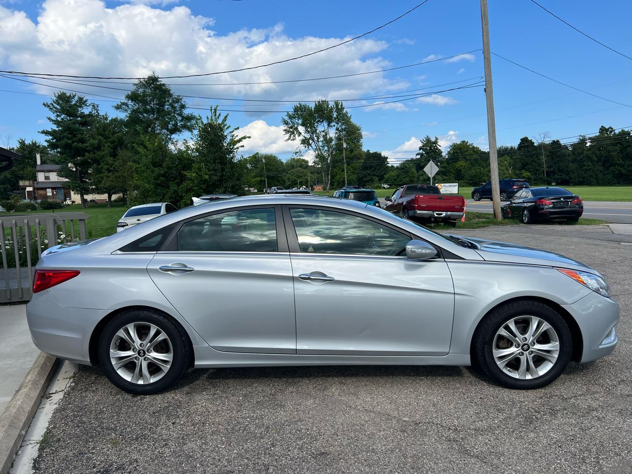 Hyundai Sonata Limited Auto 2011