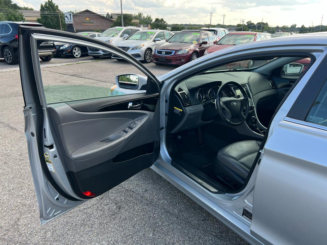 Hyundai Sonata Limited Auto 2011