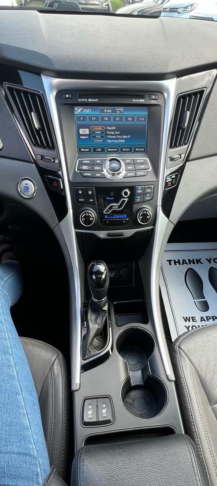 Hyundai Sonata Limited Auto 2011