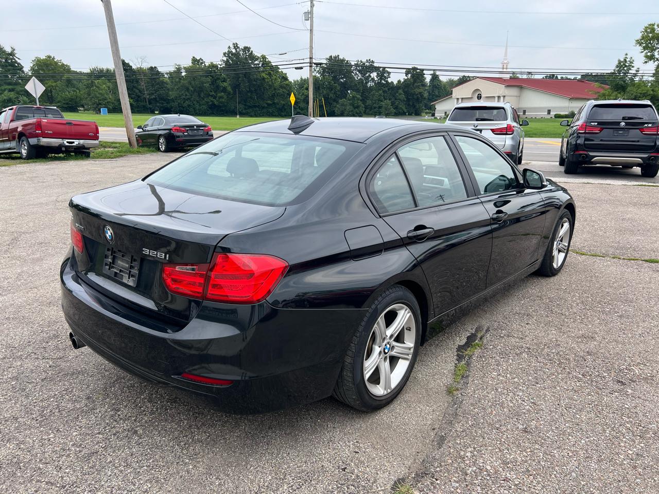BMW 3-Series 328i xDrive Sedan 2013