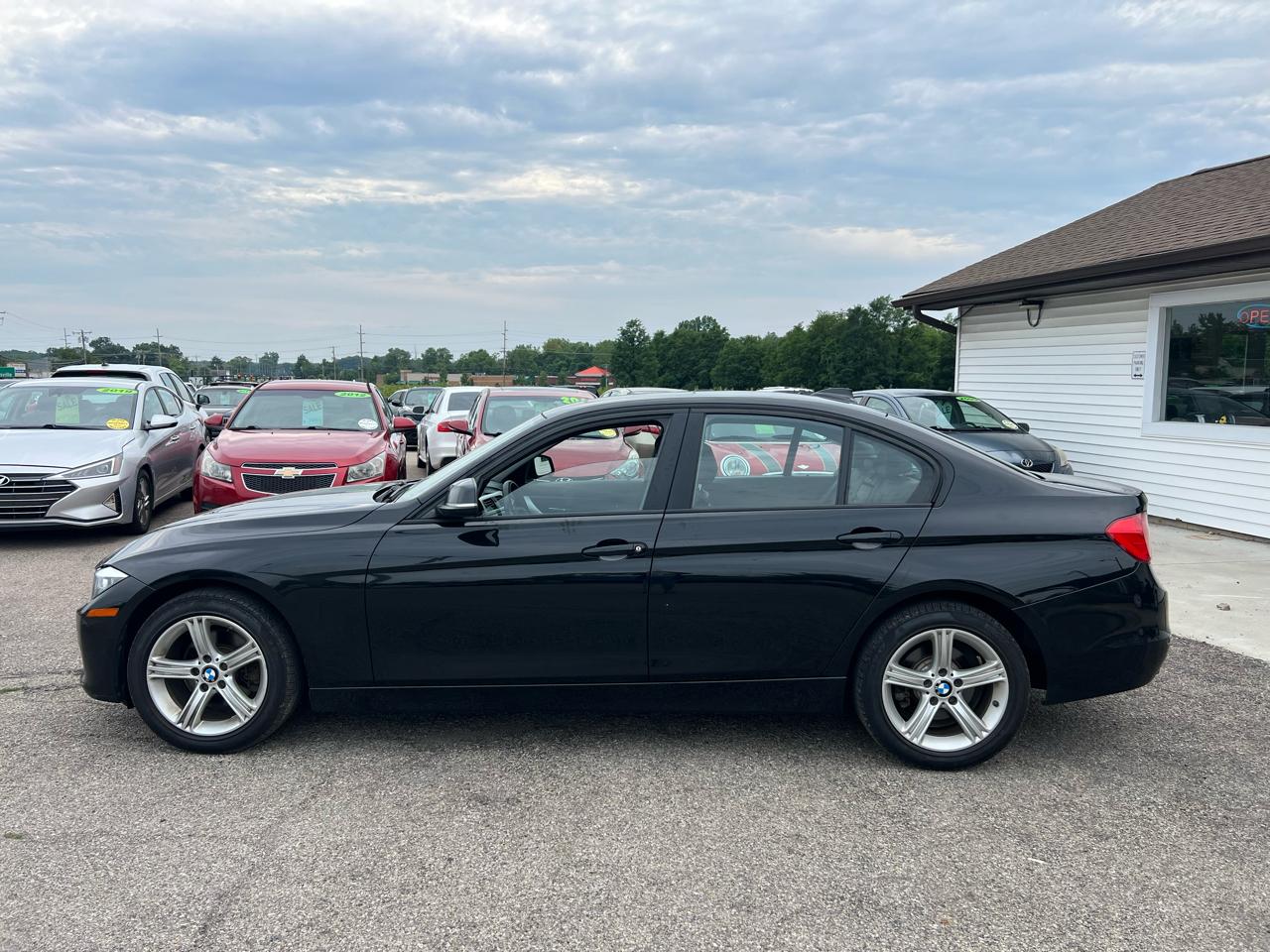 BMW 3-Series 328i xDrive Sedan 2013
