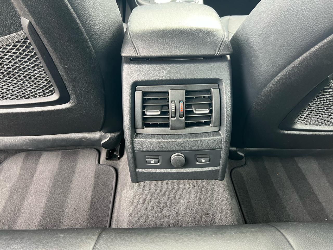 BMW 3-Series 328i xDrive Sedan 2013