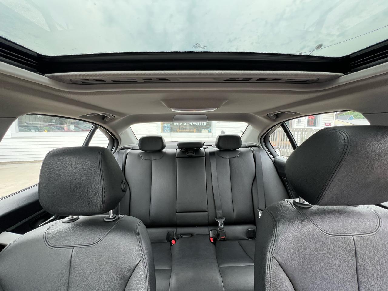 BMW 3-Series 328i xDrive Sedan 2013