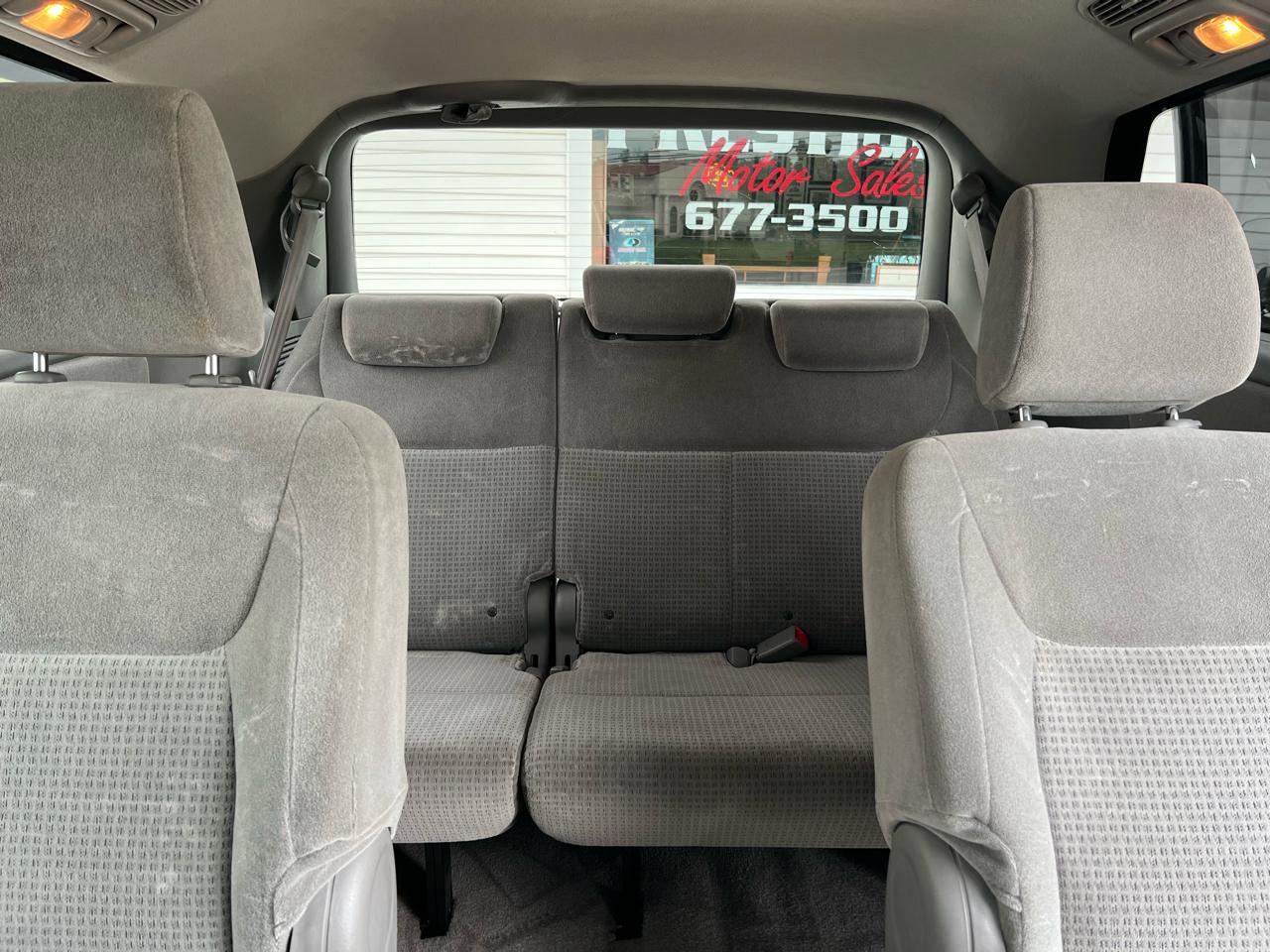 Toyota Sienna CE FWD 7-Passenger 2009