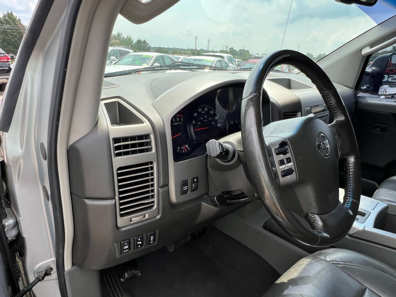 Nissan Titan LE Crew Cab 4WD 2006