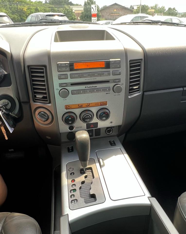 Nissan Titan LE Crew Cab 4WD 2006