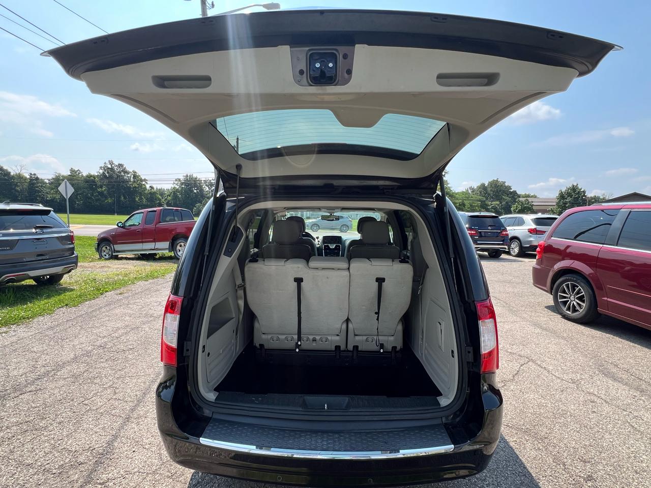 Chrysler Town & Country Touring-L 2014