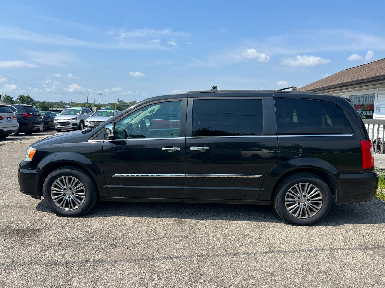 Chrysler Town & Country Touring-L 2014