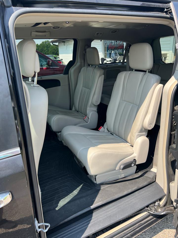 Chrysler Town & Country Touring-L 2014