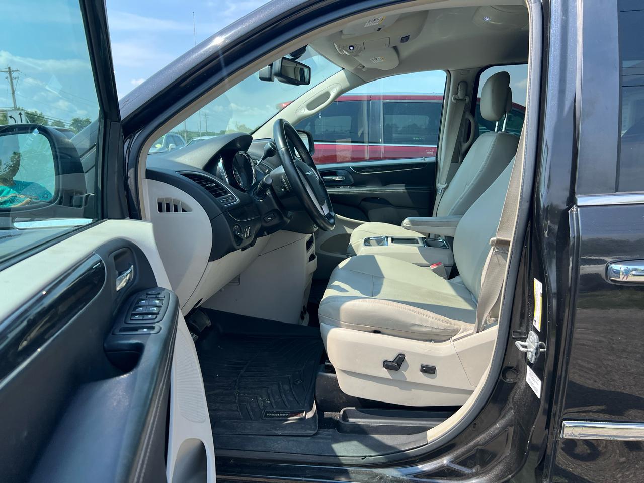 Chrysler Town & Country Touring-L 2014