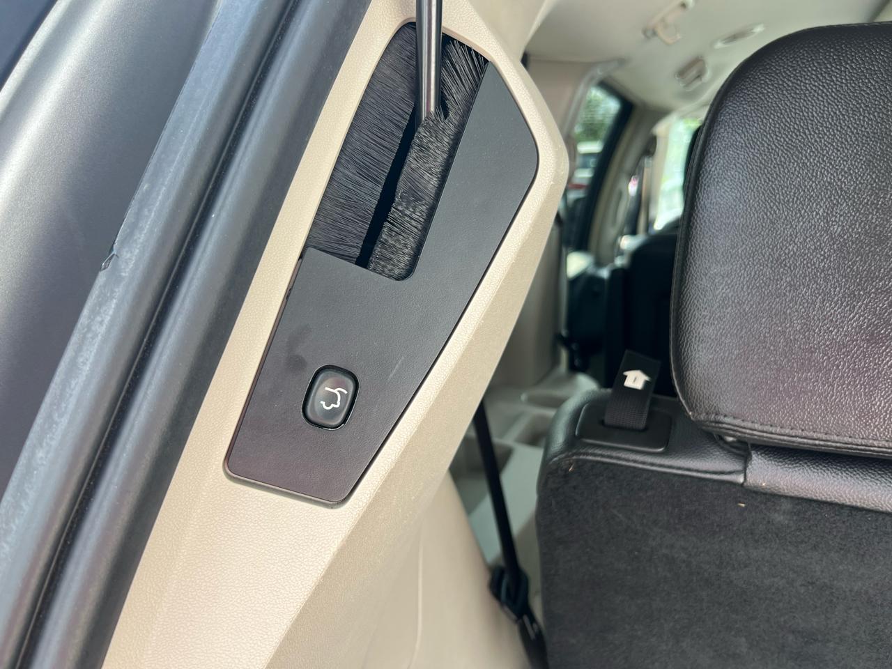 Chrysler Town & Country Touring 2014