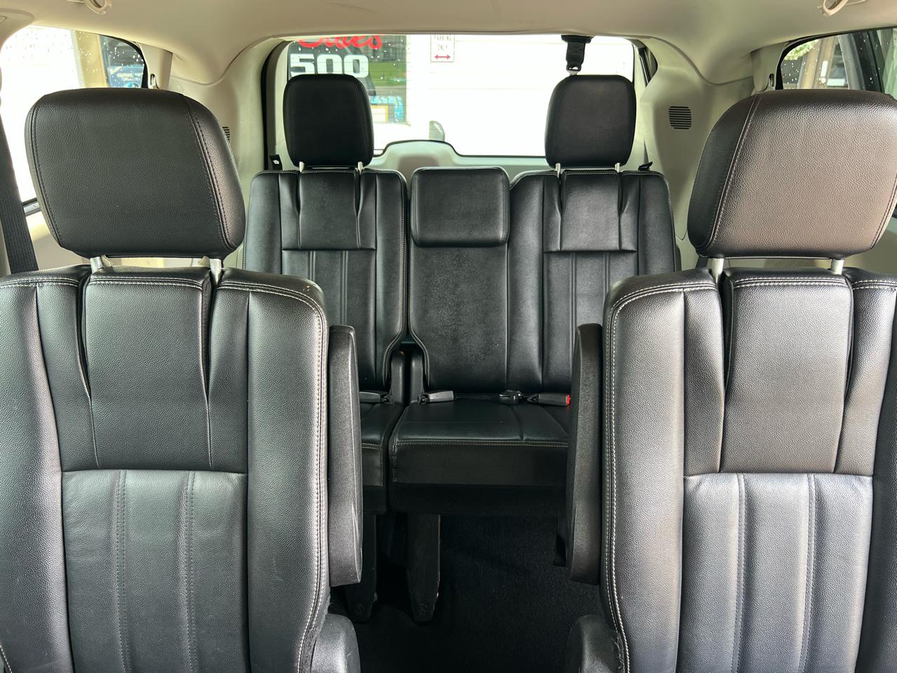 Chrysler Town & Country Touring 2014