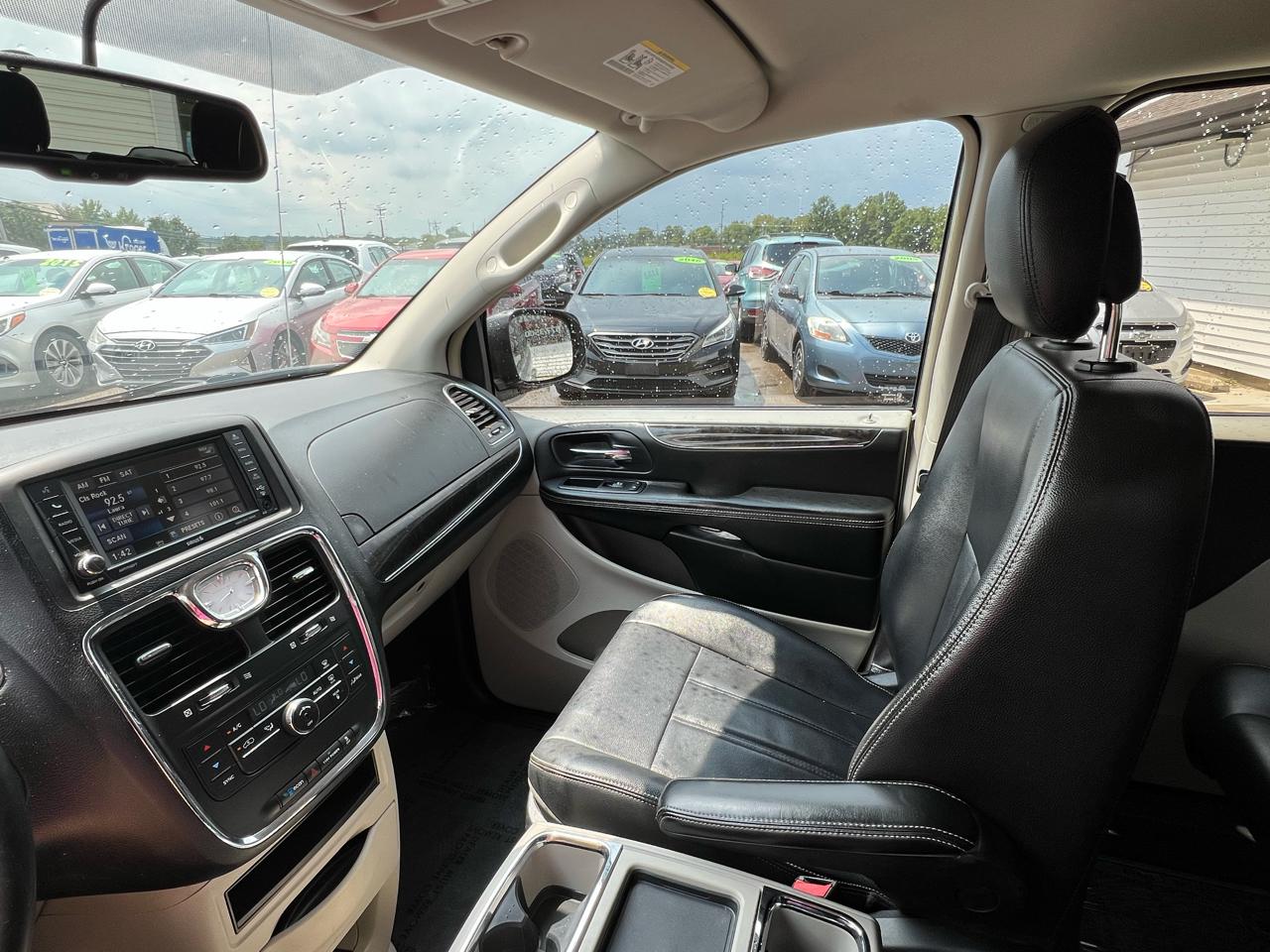 Chrysler Town & Country Touring 2014