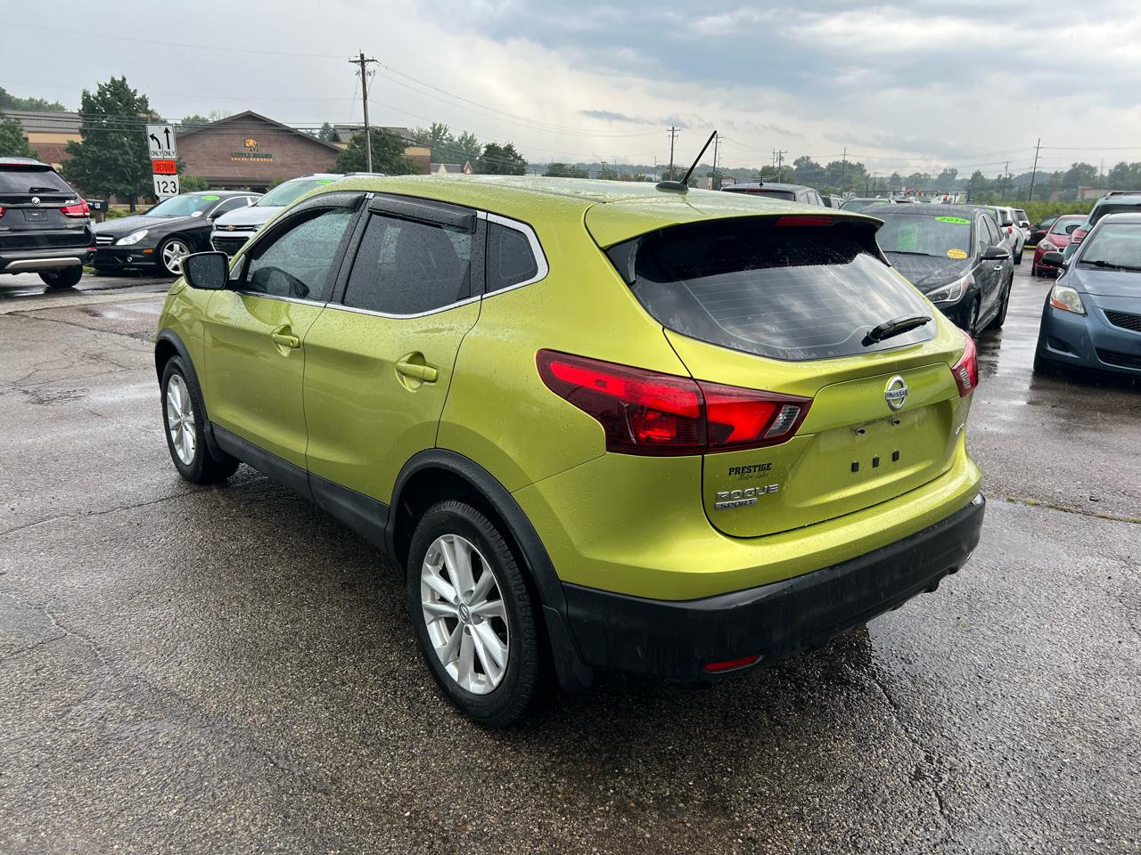 Nissan Rogue Sport S AWD 2017