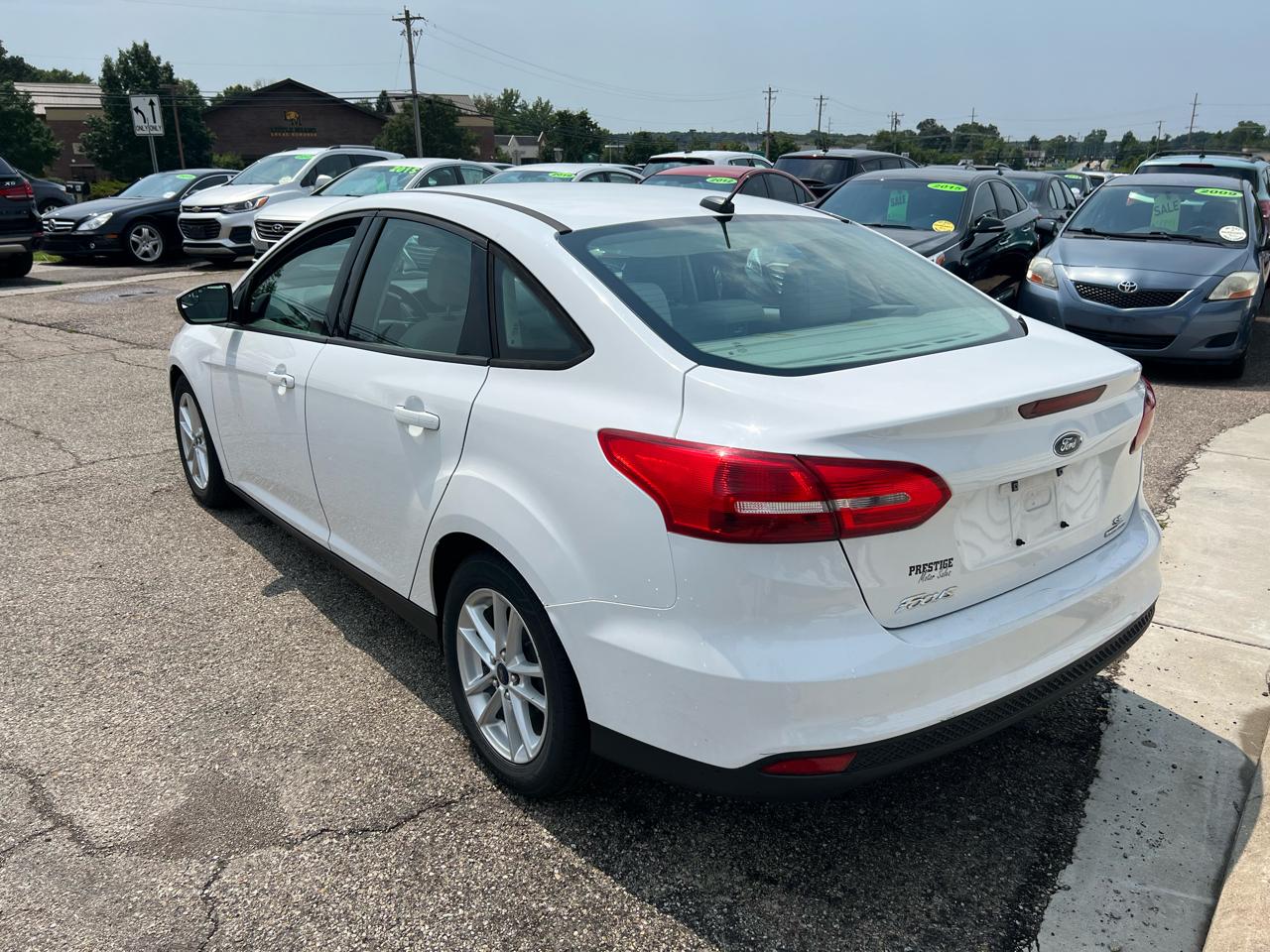 Ford Focus SE Sedan 2016