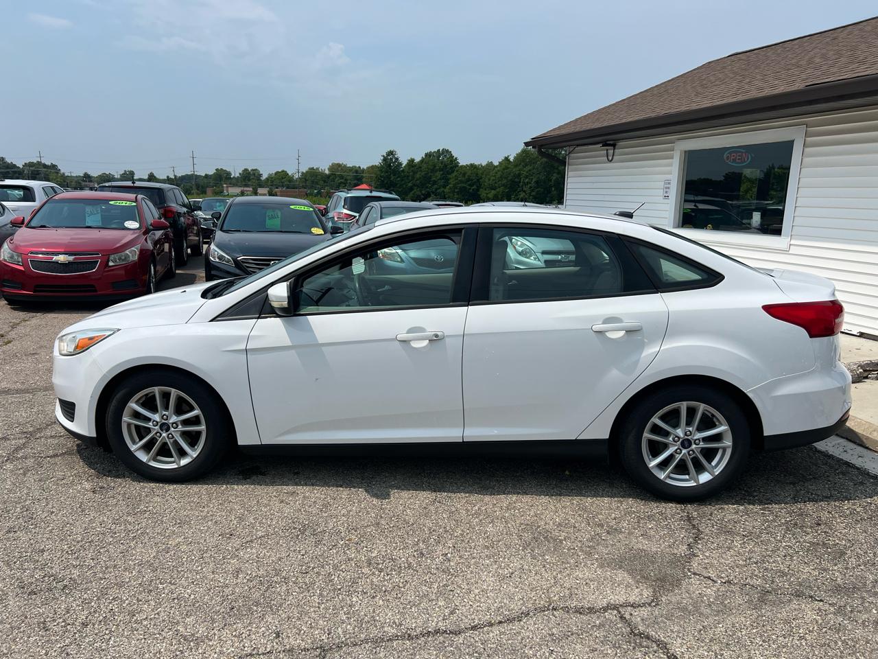 Ford Focus SE Sedan 2016