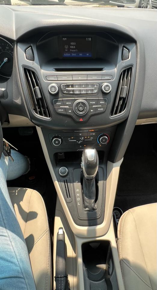 Ford Focus SE Sedan 2016