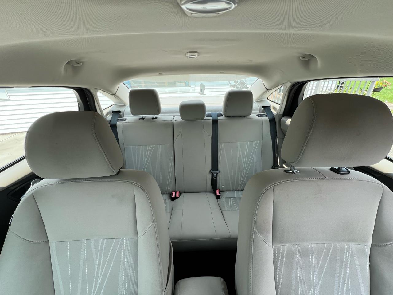 Ford Focus SE Sedan 2016