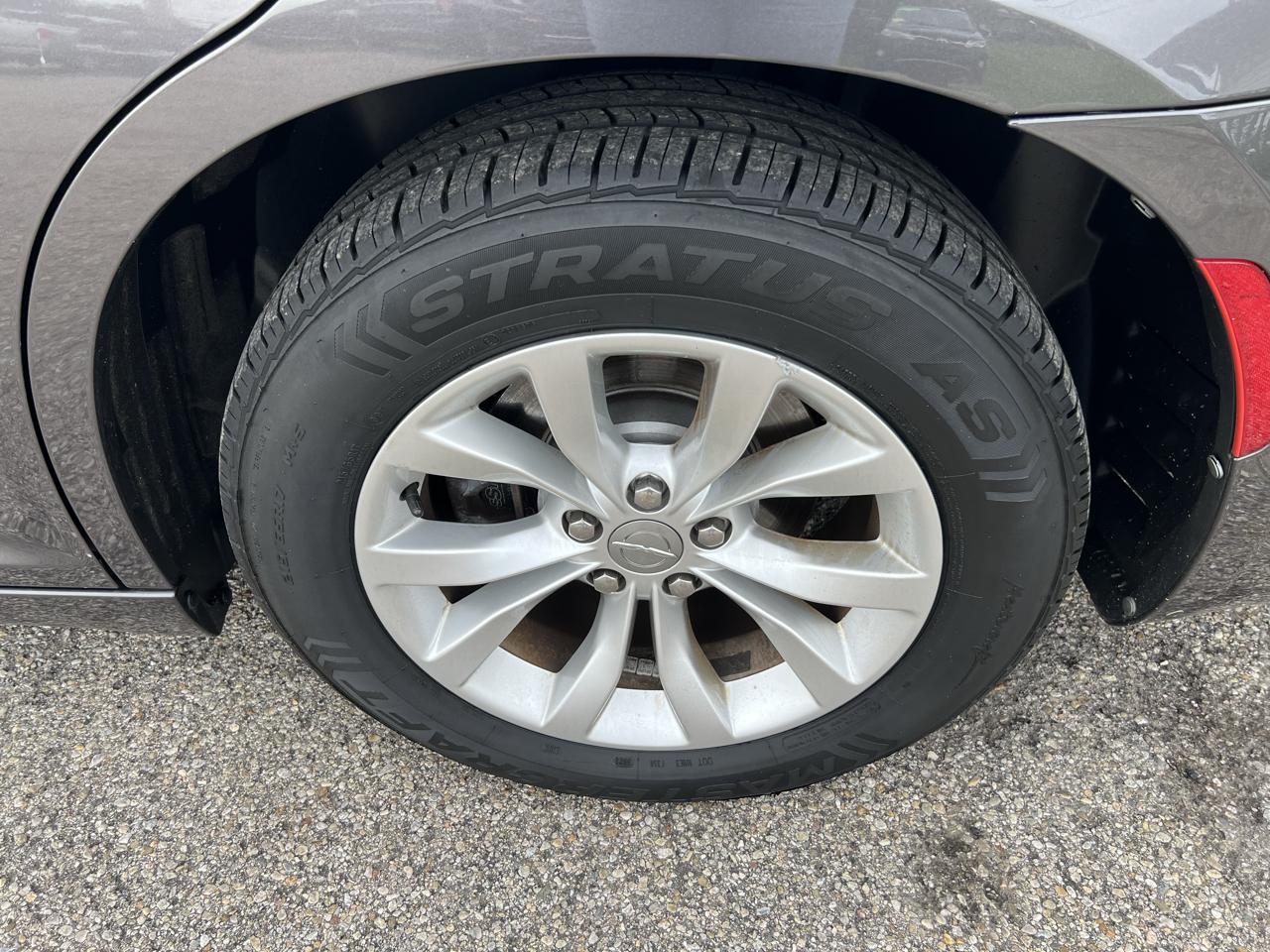 Chrysler 300 Limited RWD 2015