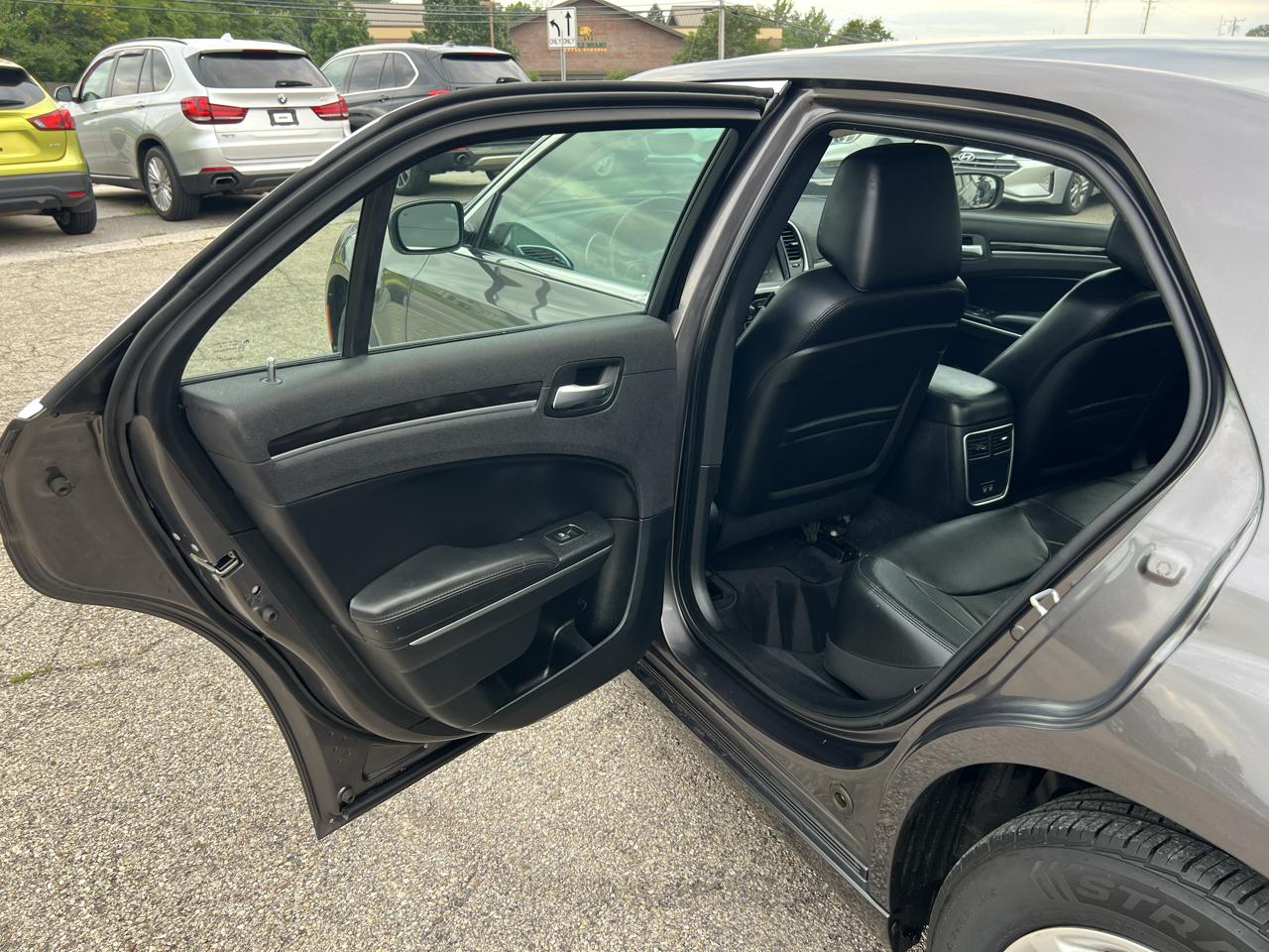 Chrysler 300 Limited RWD 2015