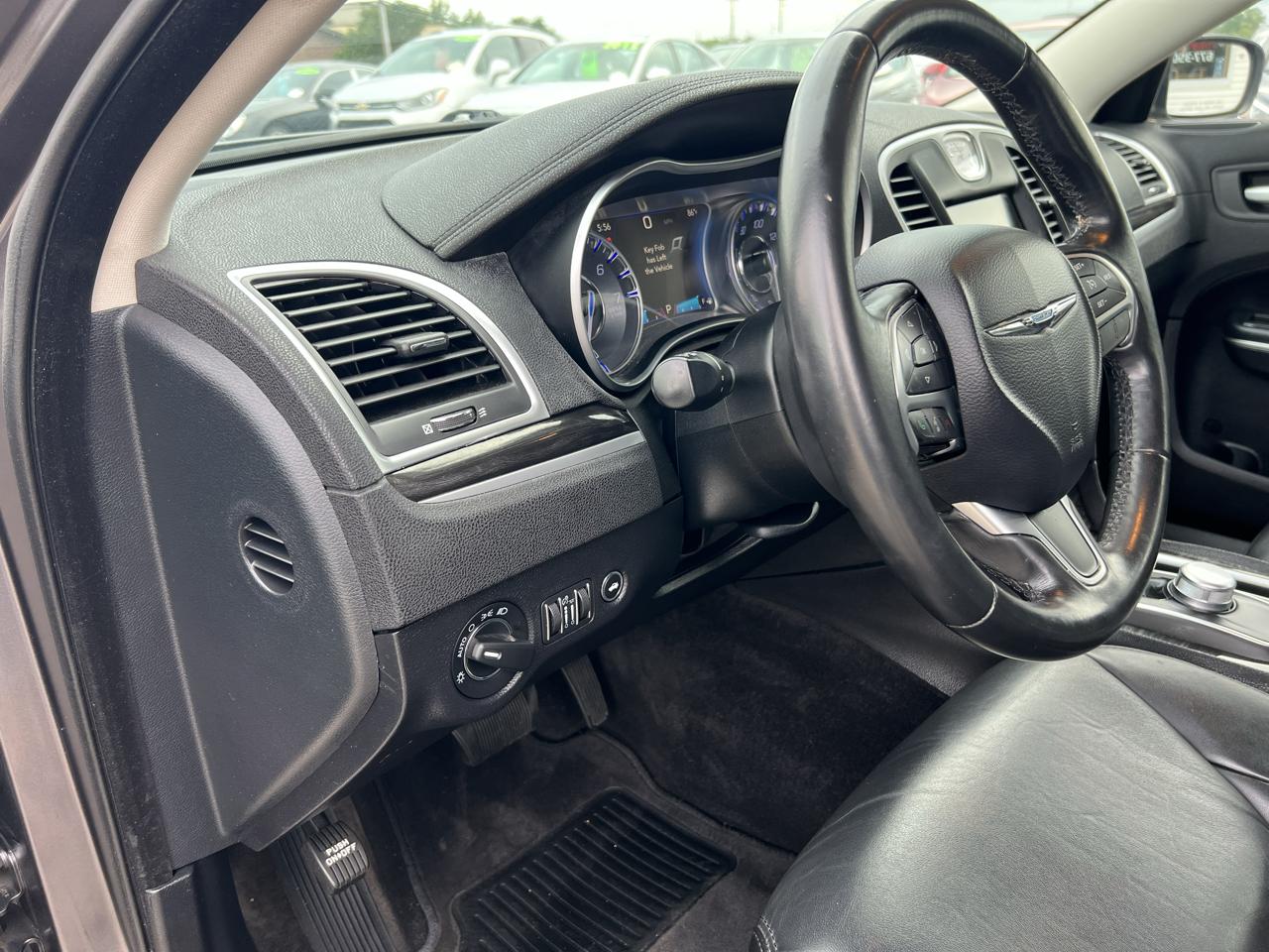 Chrysler 300 Limited RWD 2015