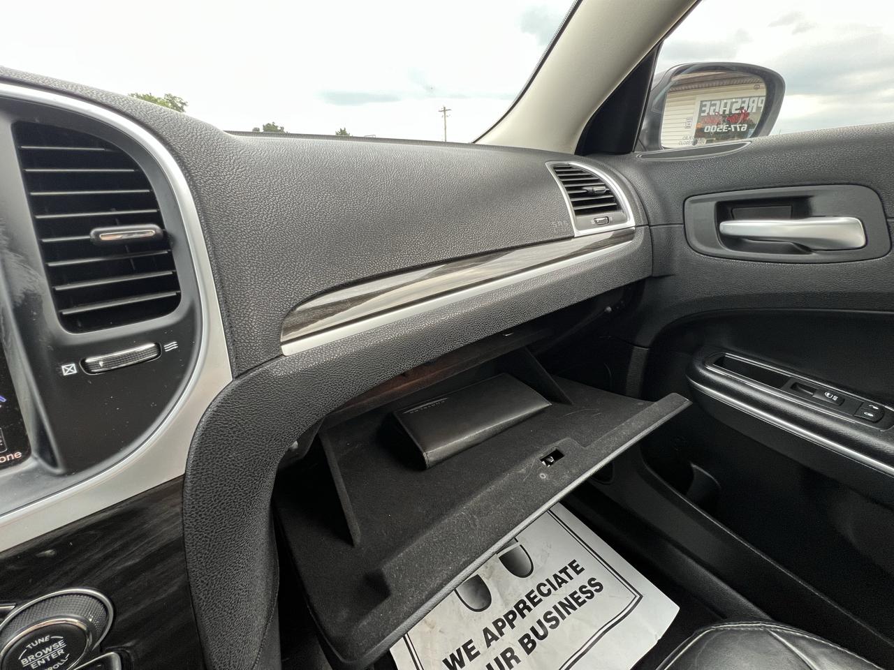 Chrysler 300 Limited RWD 2015