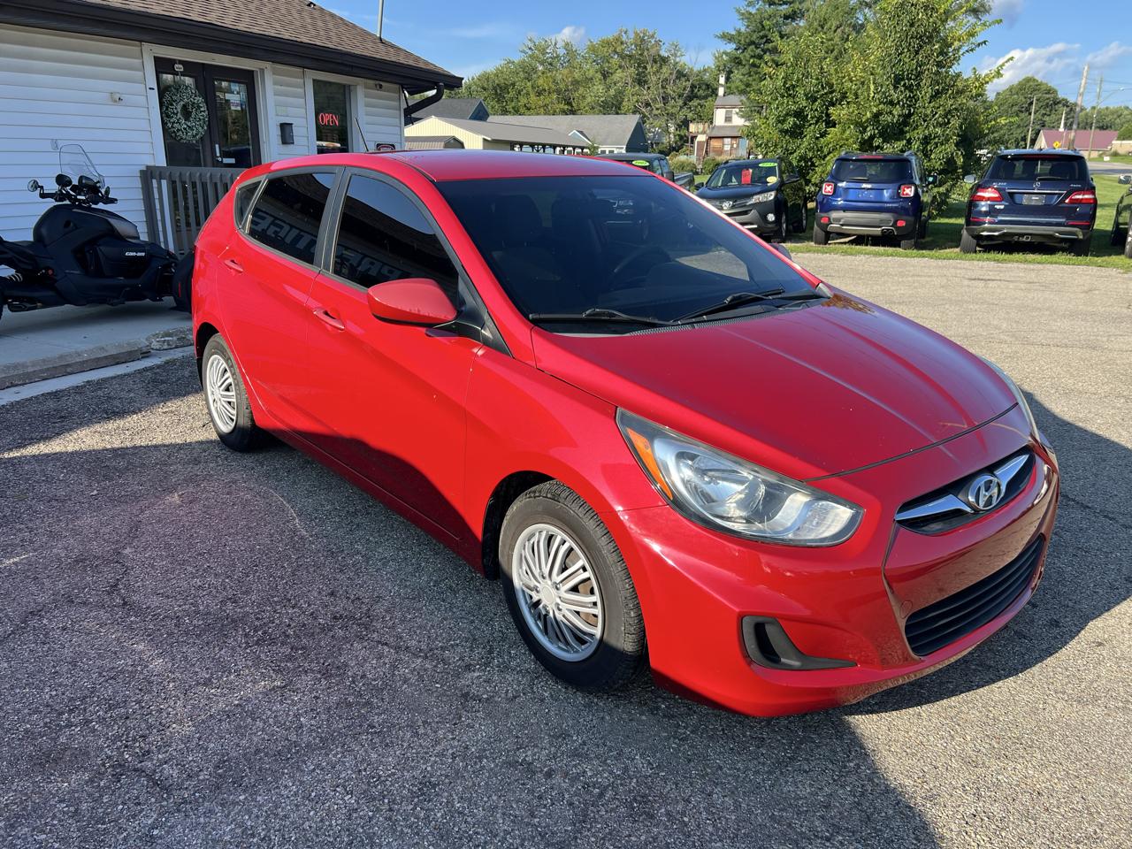 Hyundai Accent GS 5-Door 2013