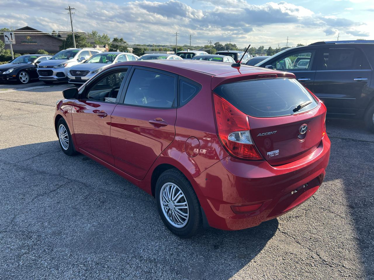 Hyundai Accent GS 5-Door 2013