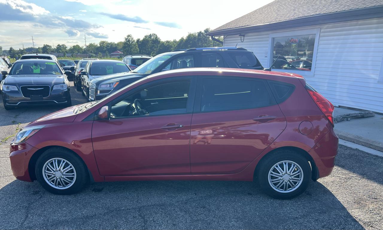Hyundai Accent GS 5-Door 2013