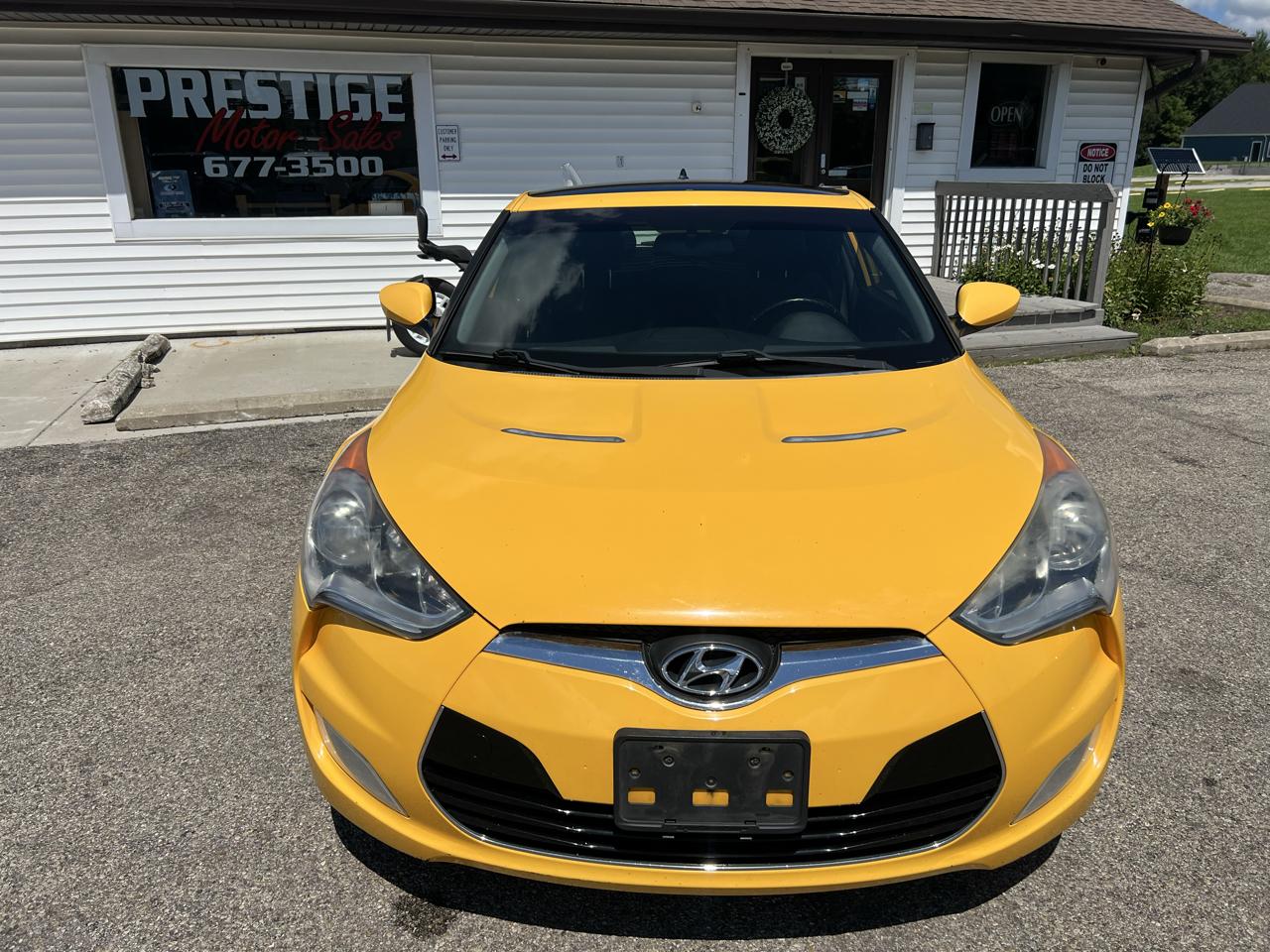 Hyundai Veloster Base 2013
