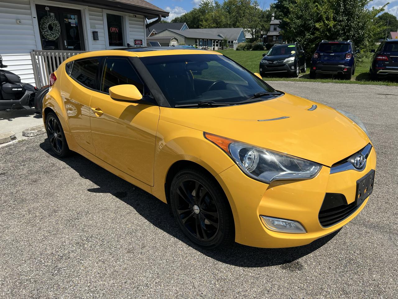 Hyundai Veloster Base 2013