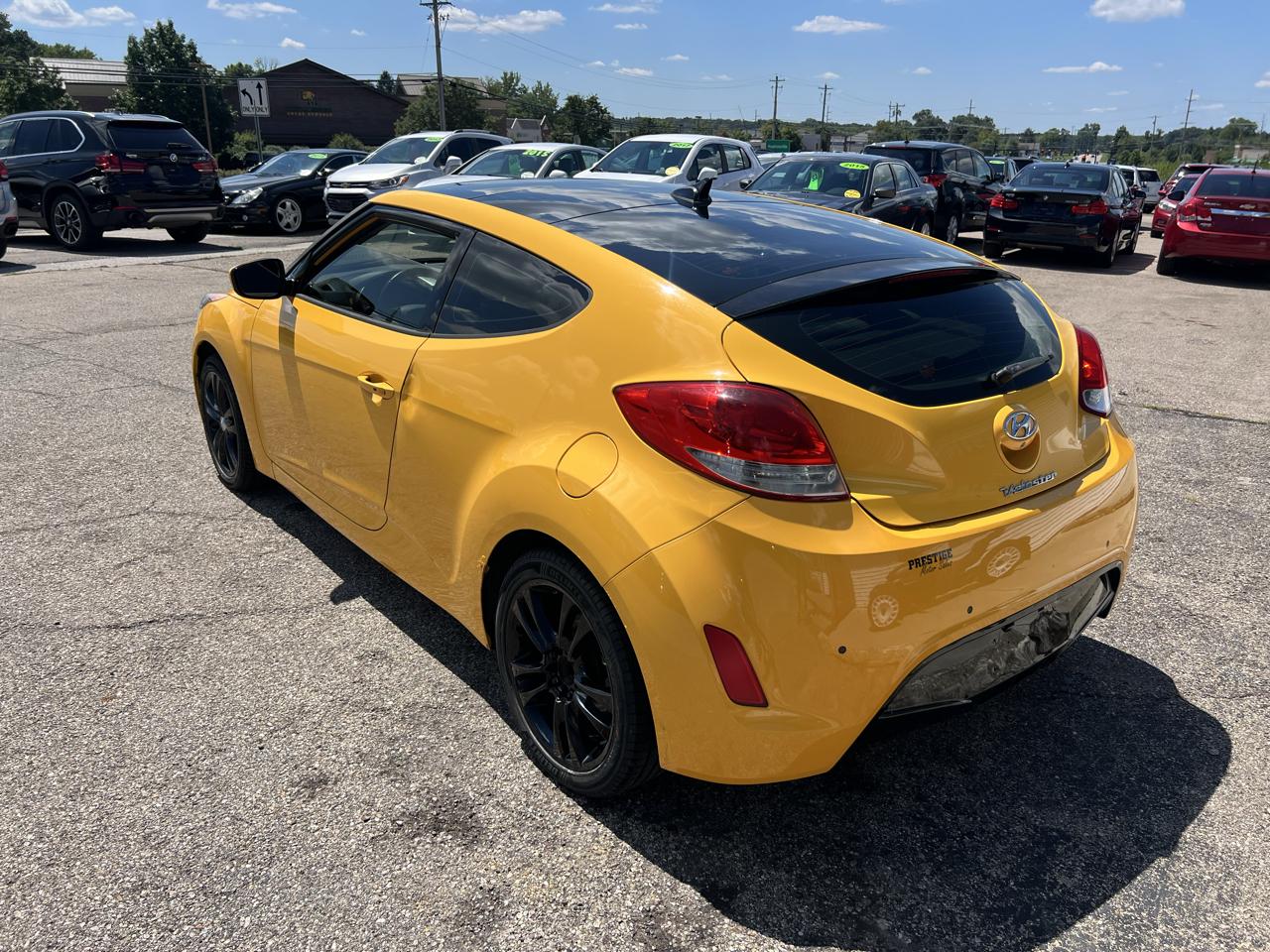 Hyundai Veloster Base 2013