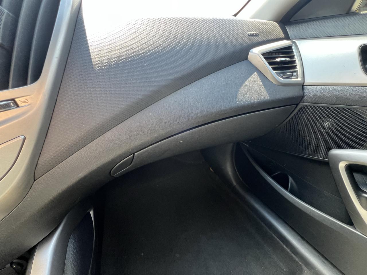 Hyundai Veloster Base 2013
