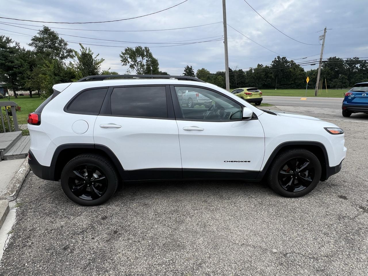 Jeep Cherokee Latitude FWD 2016