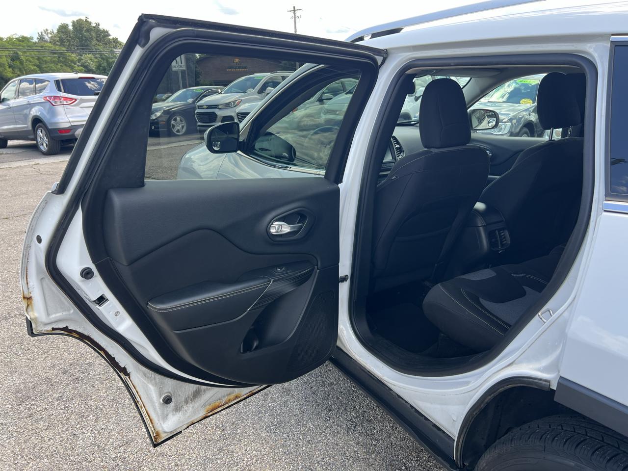 Jeep Cherokee Latitude 4WD 2014