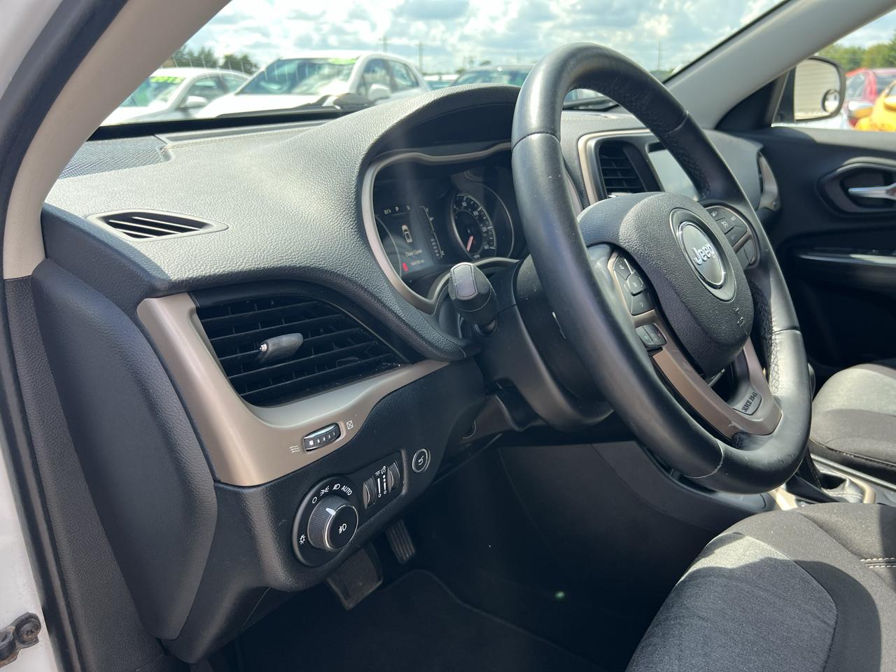 Jeep Cherokee Latitude 4WD 2014