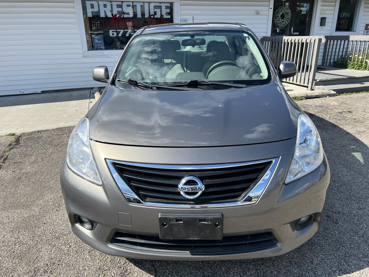 Nissan Versa 1.6 S Sedan 2012