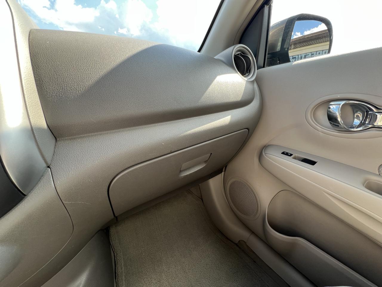Nissan Versa 1.6 S Sedan 2012