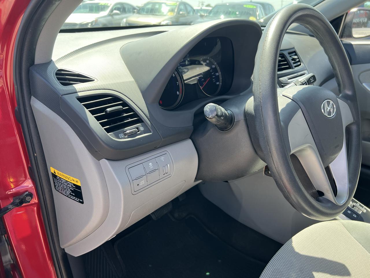 Hyundai Accent GLS 4-Door 2014