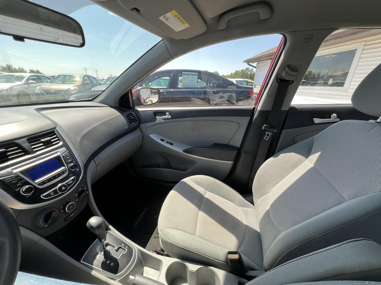 Hyundai Accent GLS 4-Door 2014
